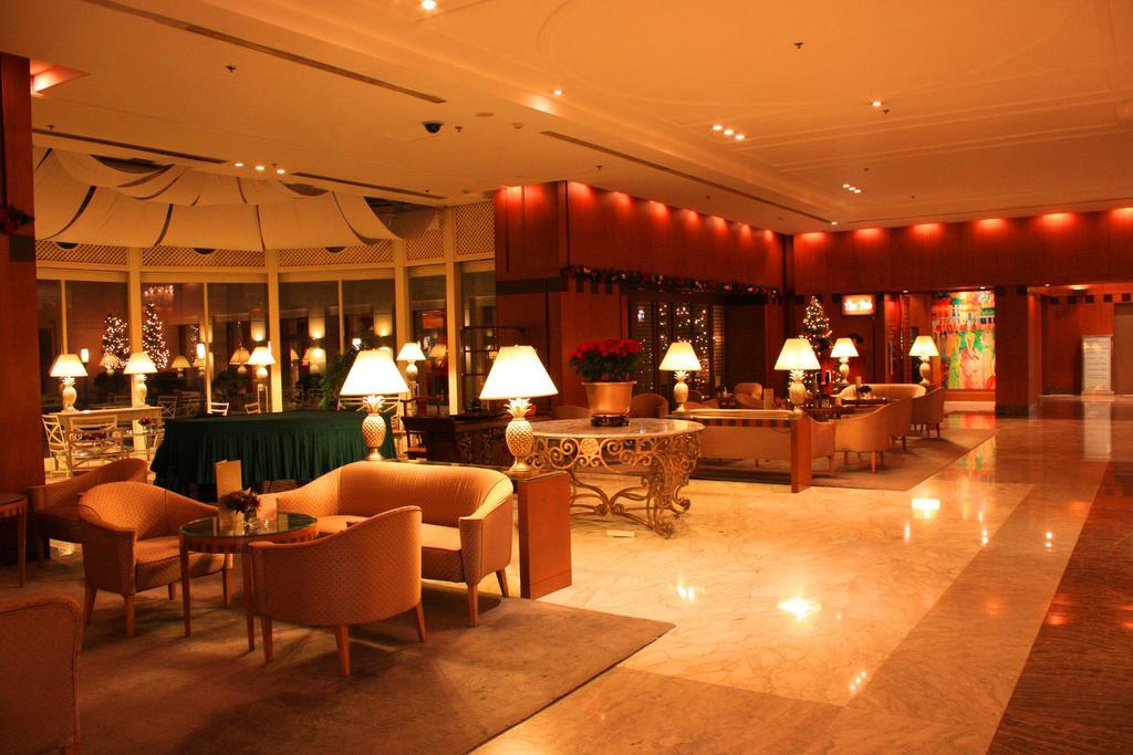 Ruishi Hotel Далянь Екстер'єр фото