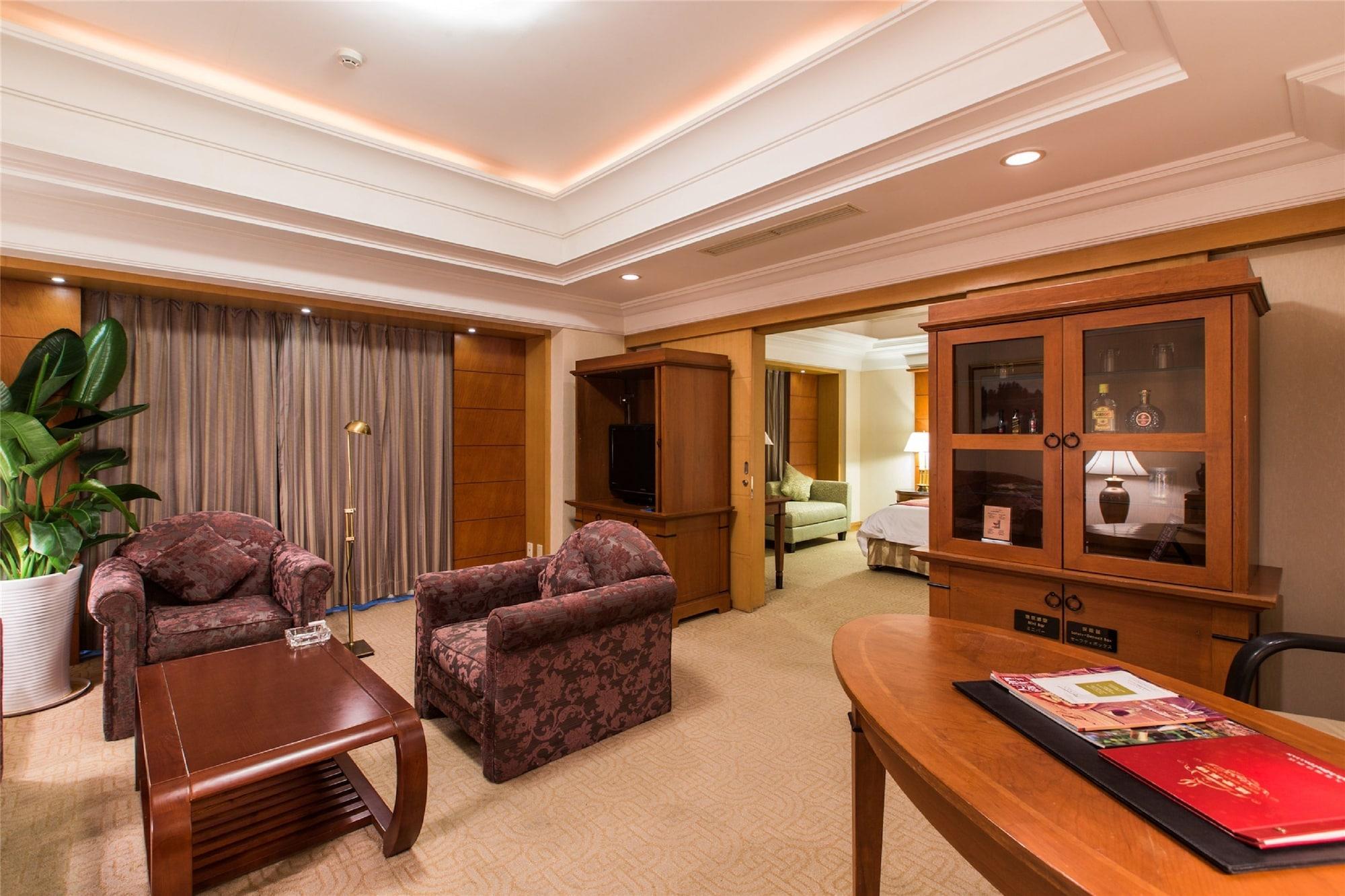 Ruishi Hotel Далянь Екстер'єр фото