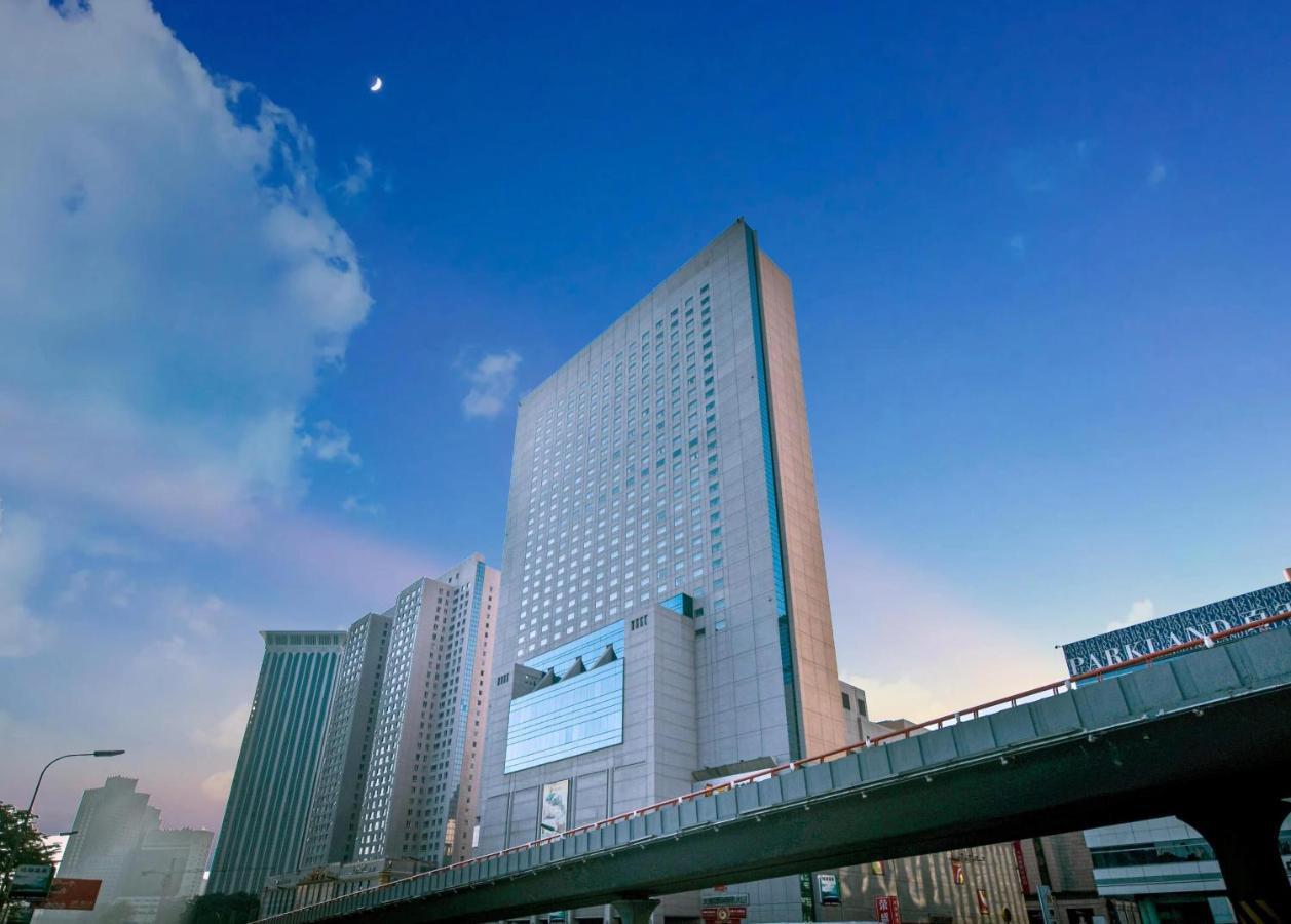 Ruishi Hotel Далянь Екстер'єр фото