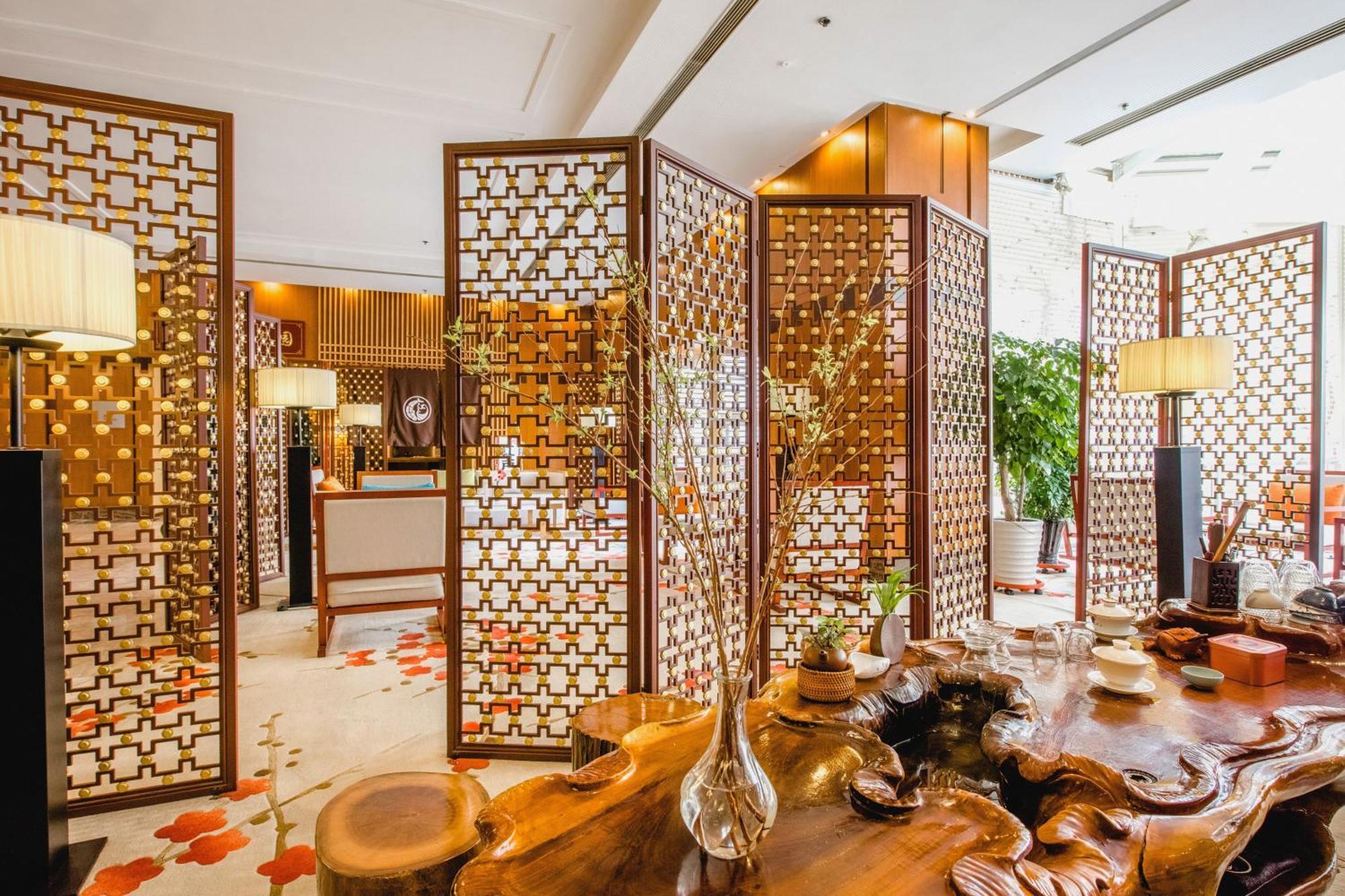 Ruishi Hotel Далянь Екстер'єр фото