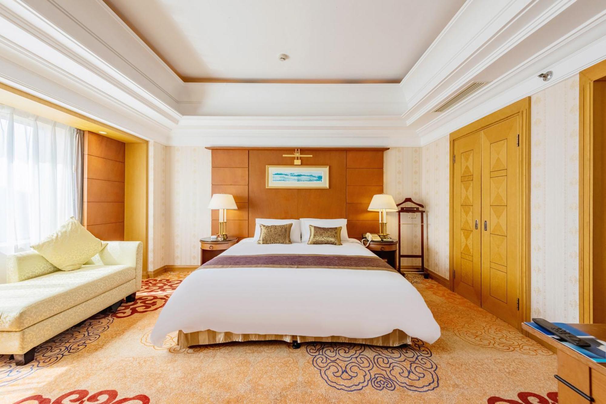 Ruishi Hotel Далянь Екстер'єр фото