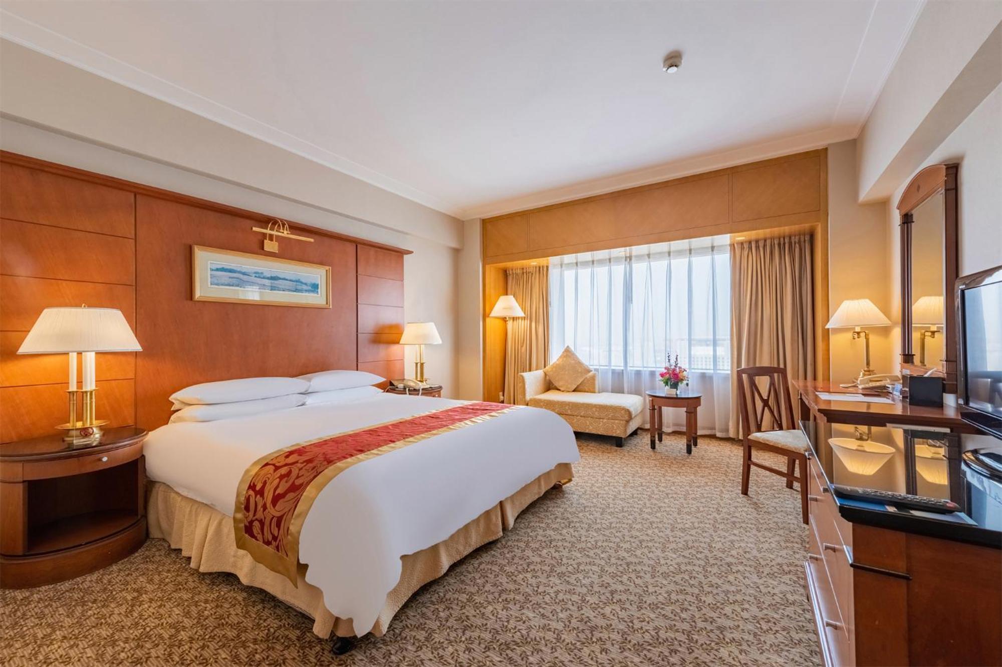 Ruishi Hotel Далянь Екстер'єр фото